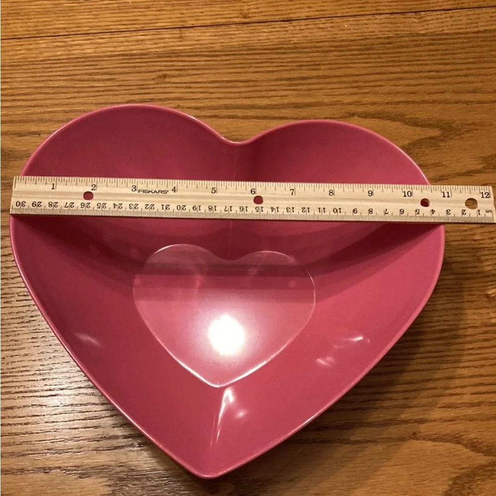 Heart Shaped Cake Pan and Mixing Bowl Set EUC